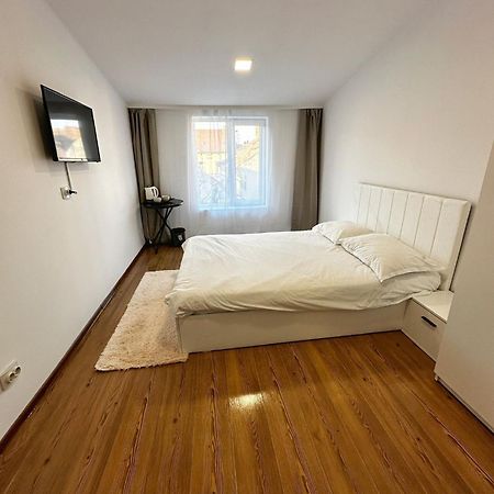 Residence Ultracentral Braşov Buitenkant foto