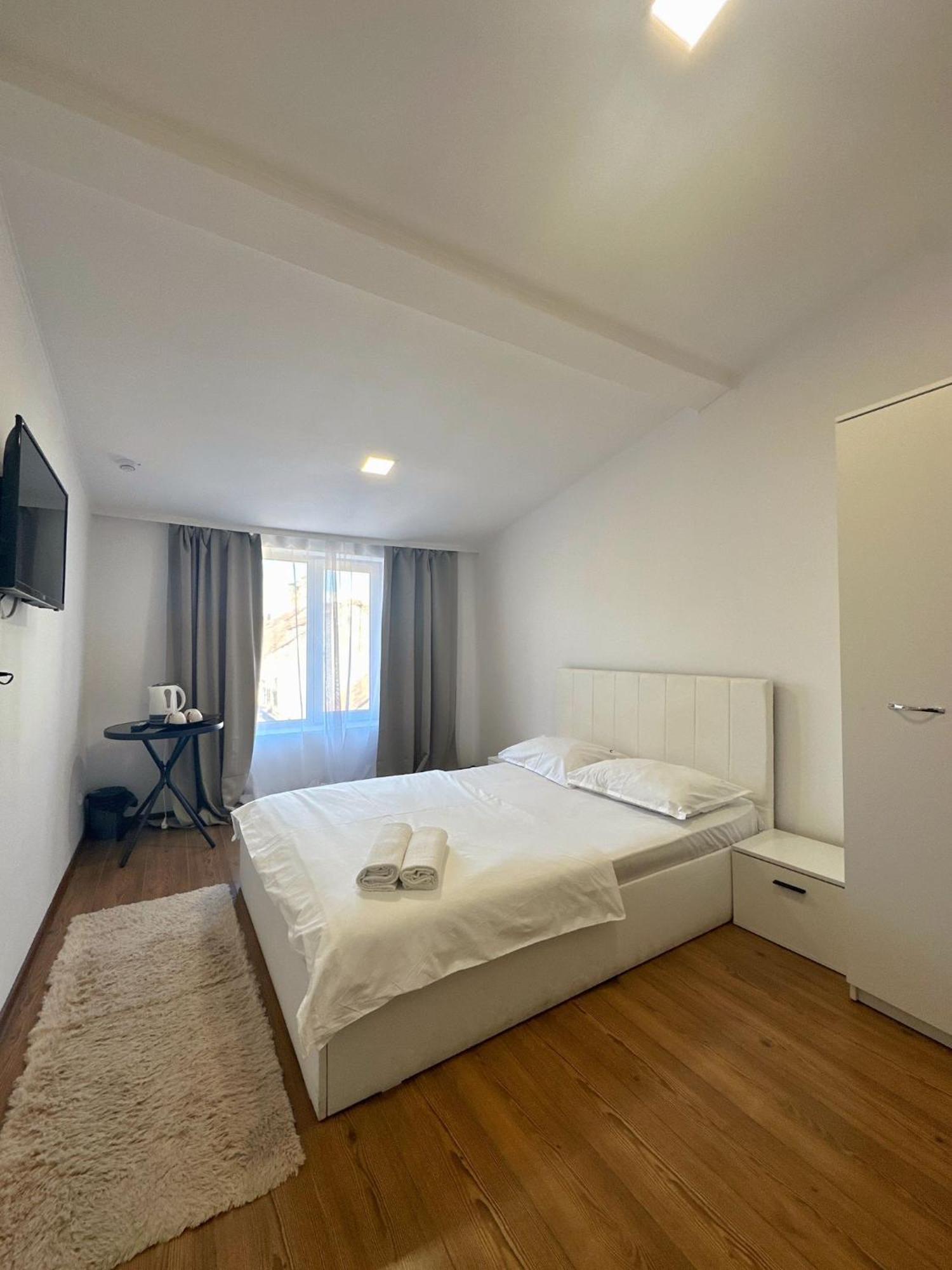 Residence Ultracentral Braşov Buitenkant foto